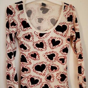 Scanty Womens Heart Print Thermal top L NWOT